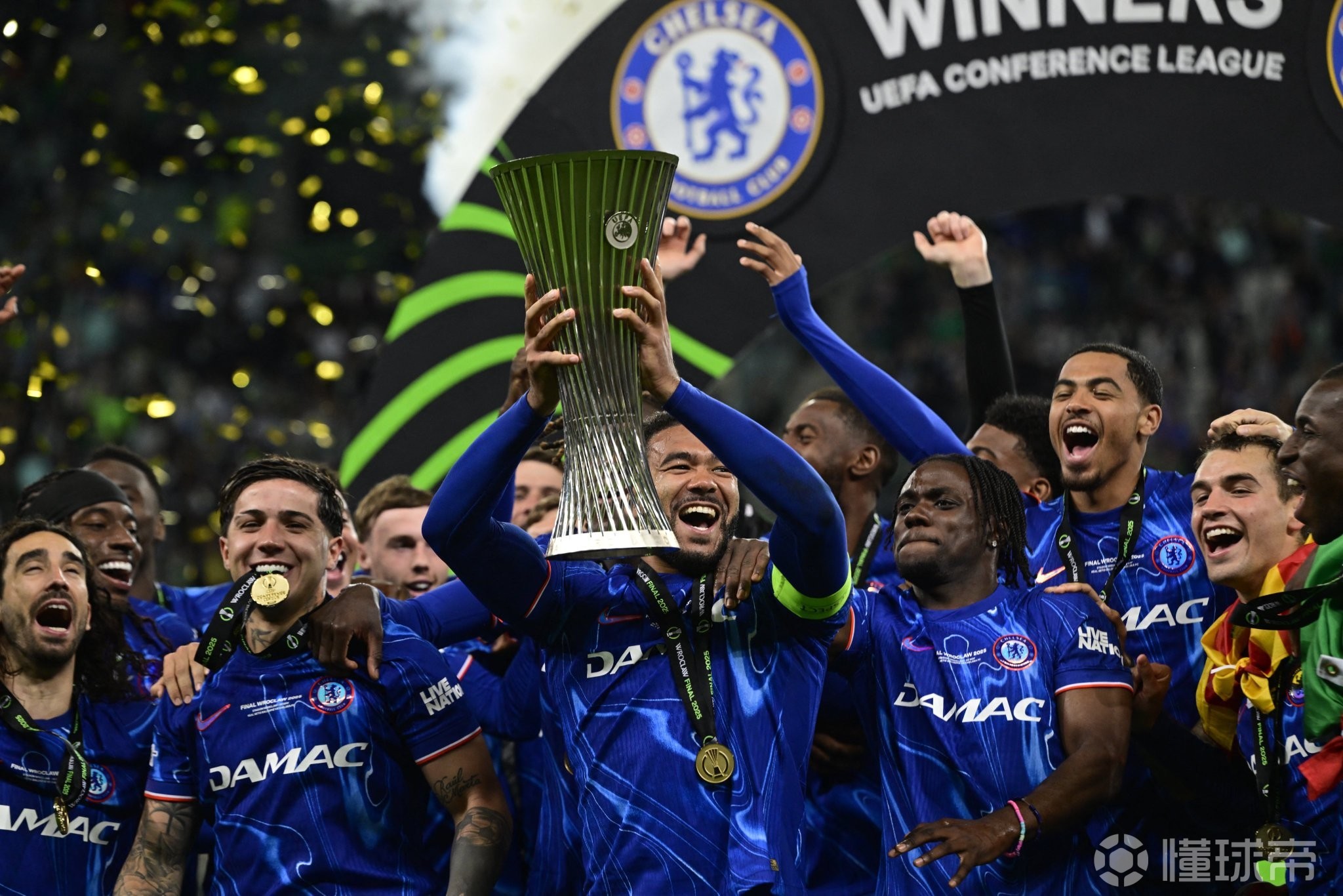 mk体育app-赛地聚焦：欧篮联国际比赛日热度飙升，布莱顿门线救险，球迷炸锅，临场指挥获称赞的简单介绍